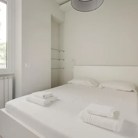 Life - Renovated * Milánó