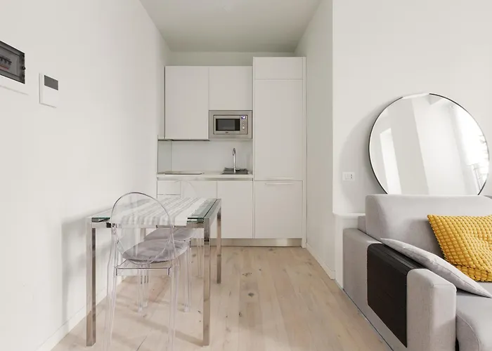 Life - Renovated * Milán
